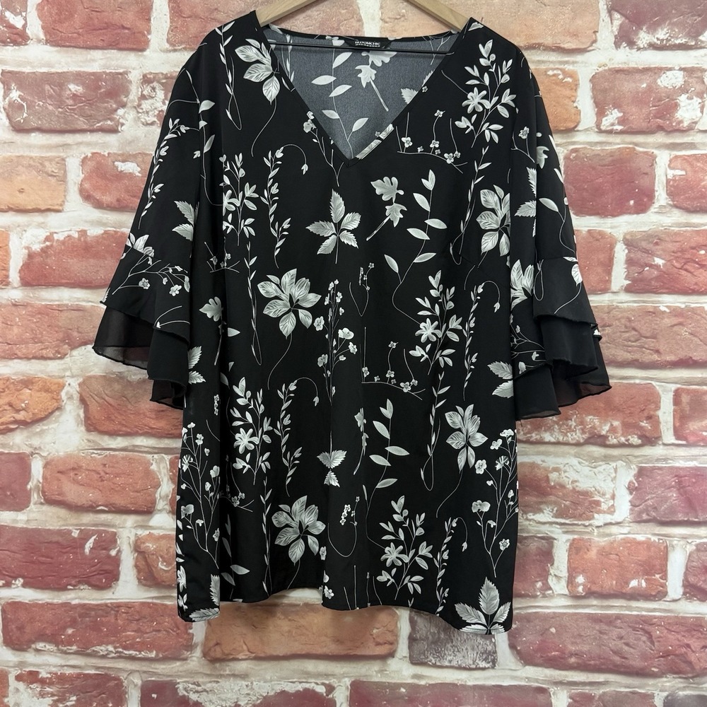 Bloomchic Top Women's 22/24 Black White Garden Floral Casual Career Shirt